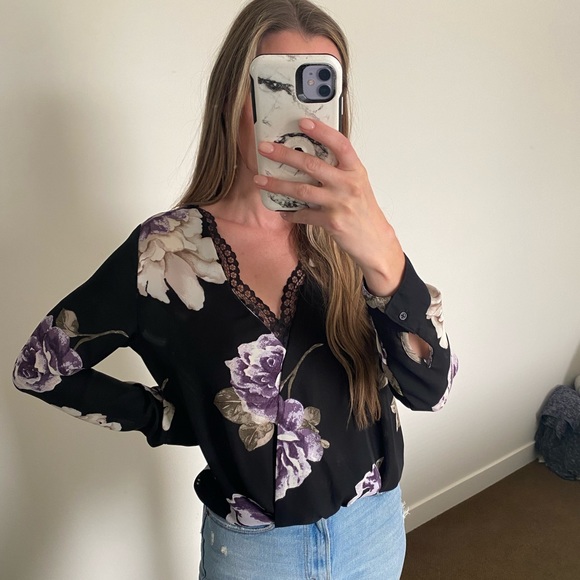 Floral Blouse - Dynamite - Size XS - Picture 2 of 3